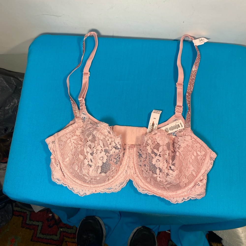 Victoria's Secret Pink Lace Underwire Bra